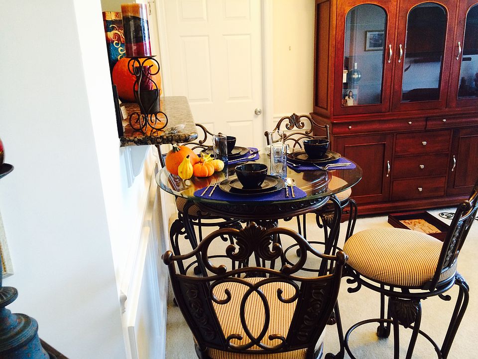 dinette set,