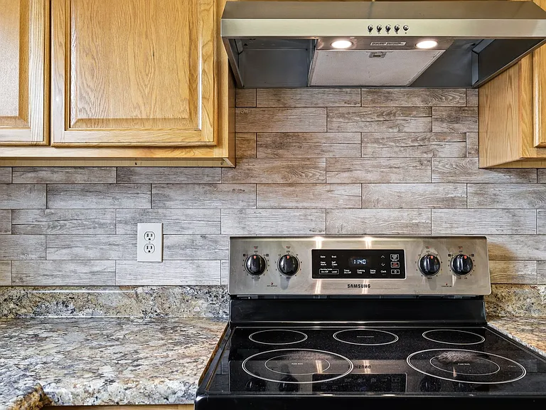 9707 Valley Crst — Photo 10