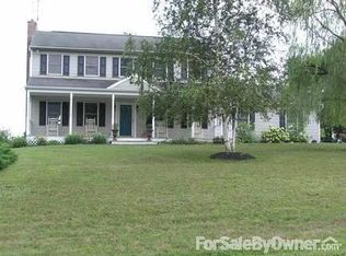 172 Mountain Rd, Lenhartsville, PA 19534