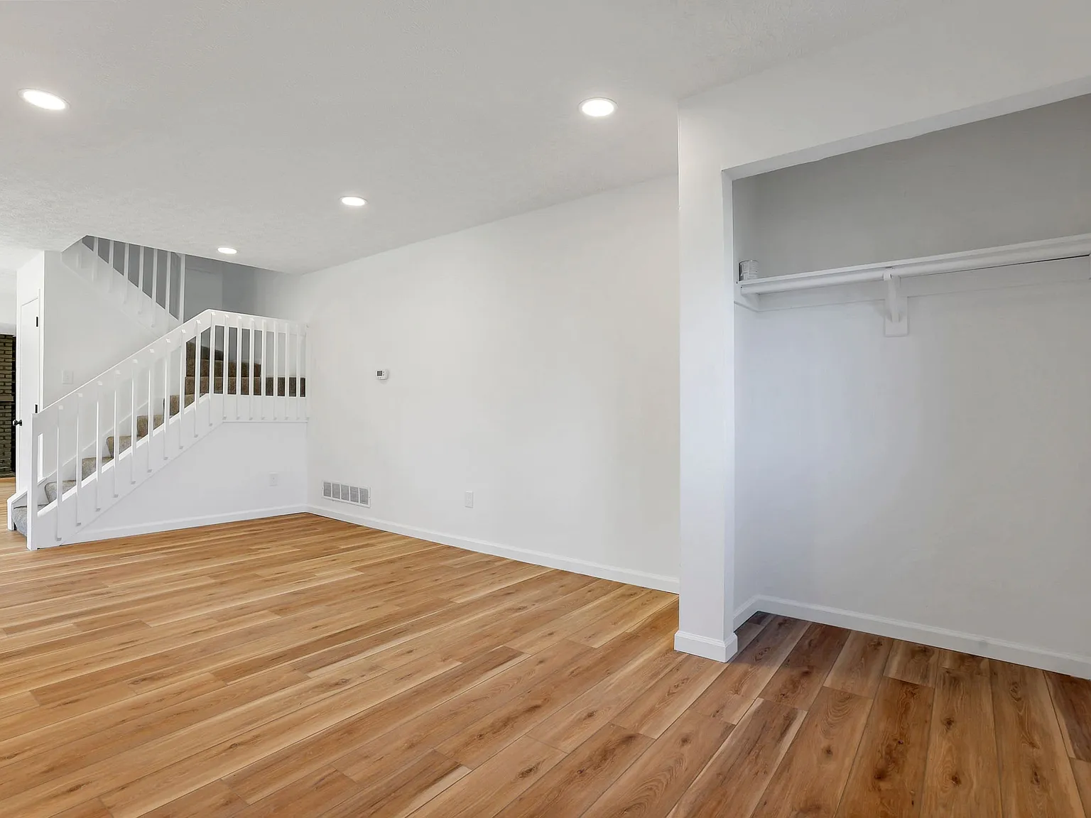 3 bed, 2.5 bath, 1500 sqft, $2,350 — Photo 3