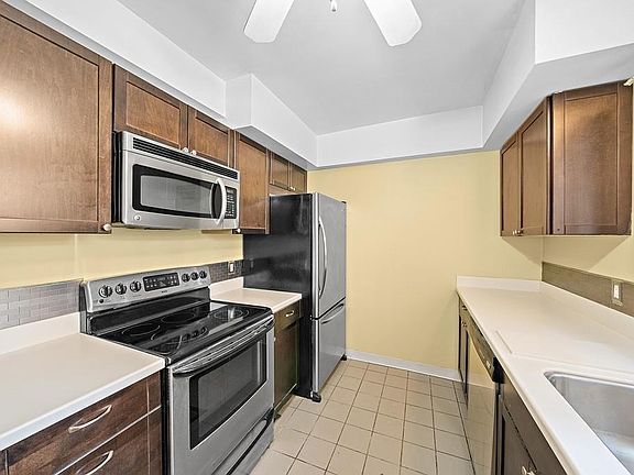 2nd image of 195 Thomas Burgin Pkwy Unit 211