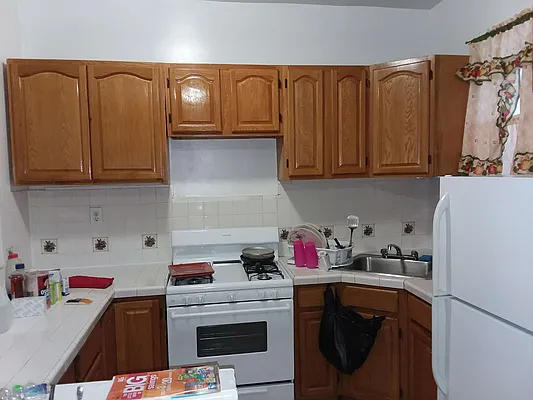 Rented by Signature Property Realty | media 15