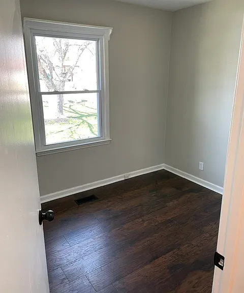 6808 Hillside Dr — Photo 7