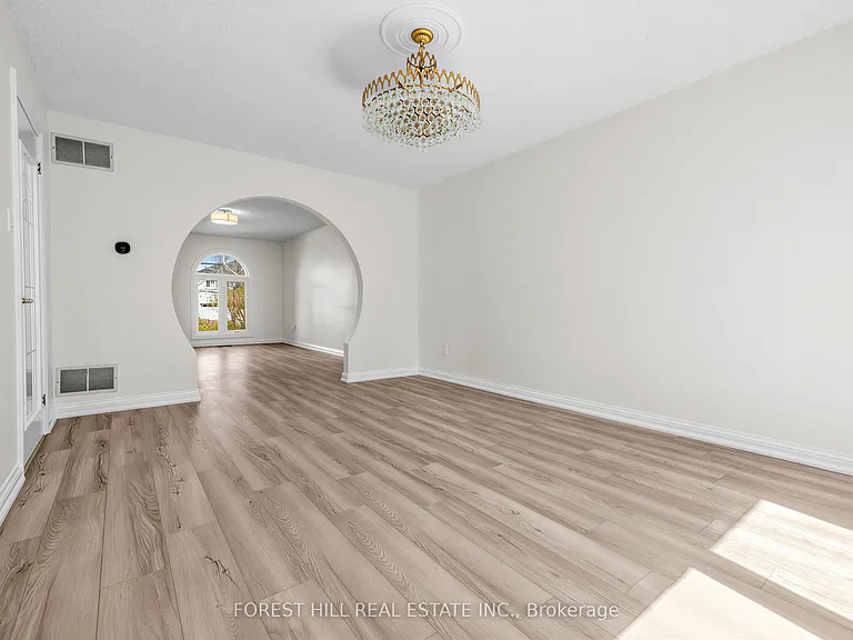 477 Cummer Ave — Photo 34