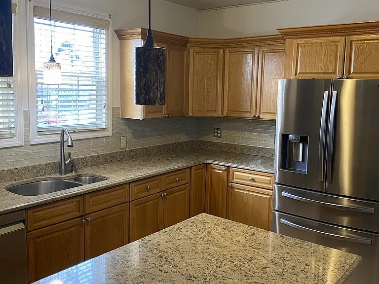281-283 Buffalo Ave #1 — Photo 6