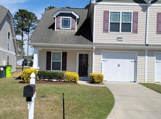221 Walton Dr, New Bern, NC 28562