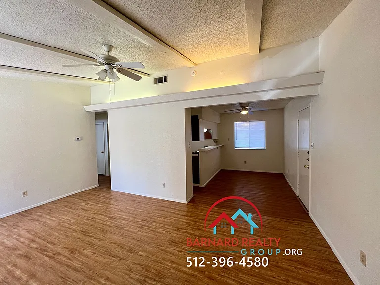 809 Allen St — Photo 6