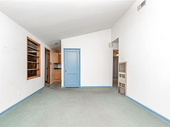 3rd image of 7609 Sunny Bank Dr