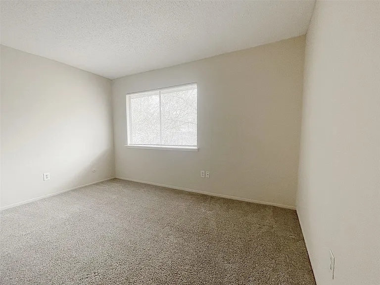 12023 Greenwood Forest Dr #B — Photo 16