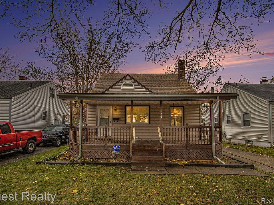 1st image of 654 E Mansfield Ave