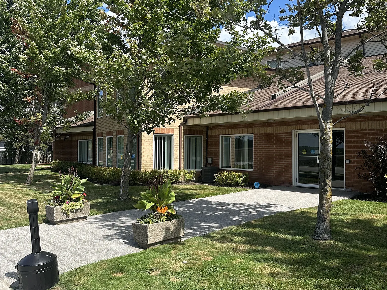 2 bed, $2,200 — Photo 2