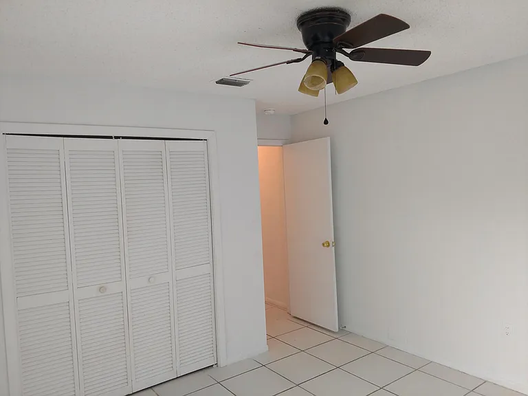 2696 La Alameda Ave — Photo 29