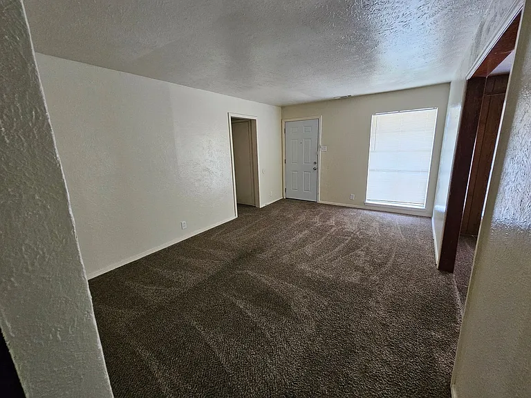 1621 E Park Blvd — Photo 9