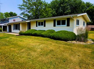 1622 Brandywine Ln, Dixon, IL 61021
