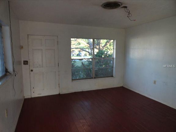 2nd image of 2322 Bonneville Dr