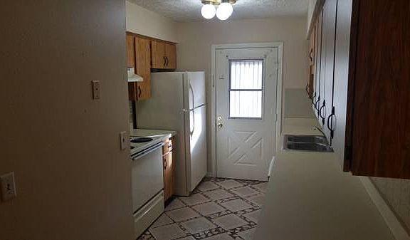 3rd image of 1409 Connecticut Ave