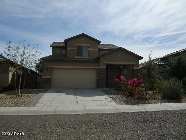 4 bed, 2438 sqft, $2,500 — Photo 1