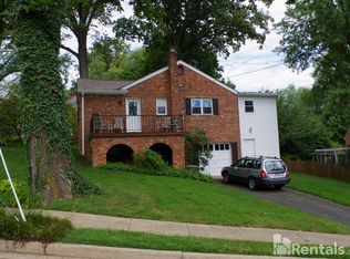 4133 25th St N, Arlington, VA 22207