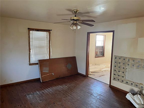 2nd image of 509 N B Ave