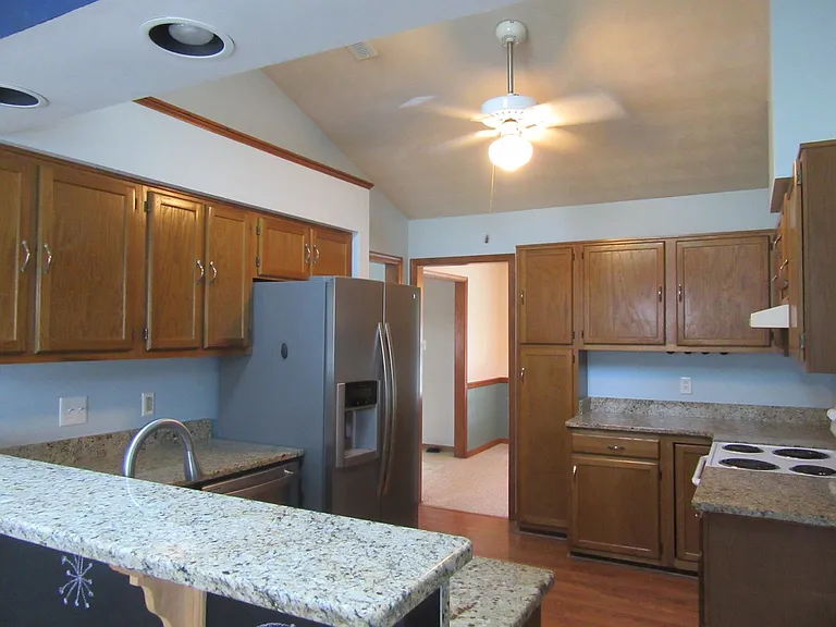 2400 Broadnax Cir — Photo 13