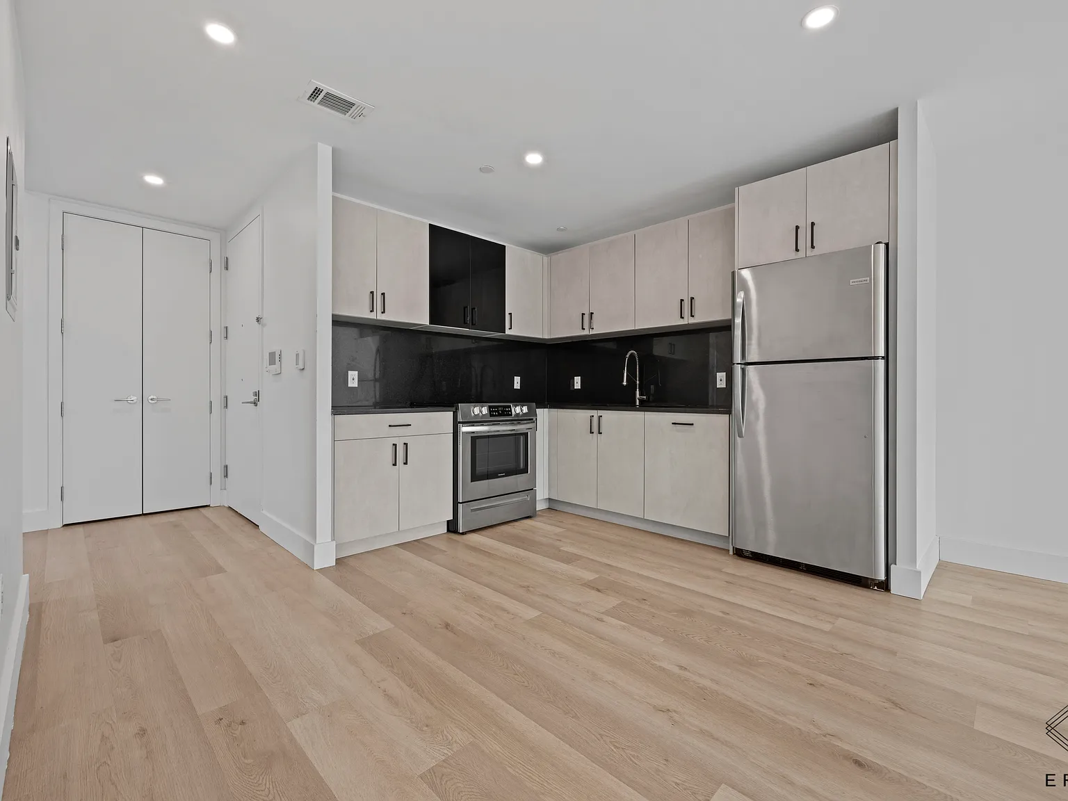 2045 Ocean Avenue — Photo 1