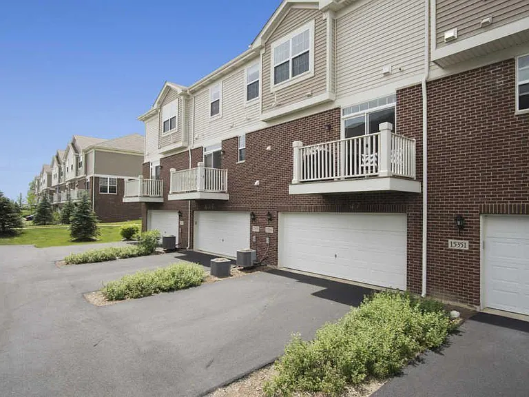 Sheffield Square Pkwy — Photo 25