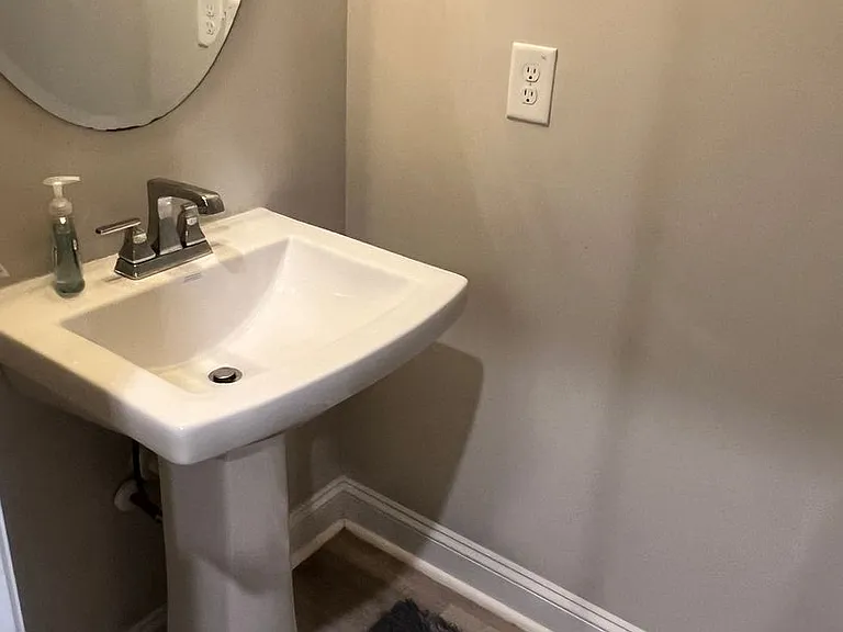 1010 Gateway Commons Cir — Photo 11