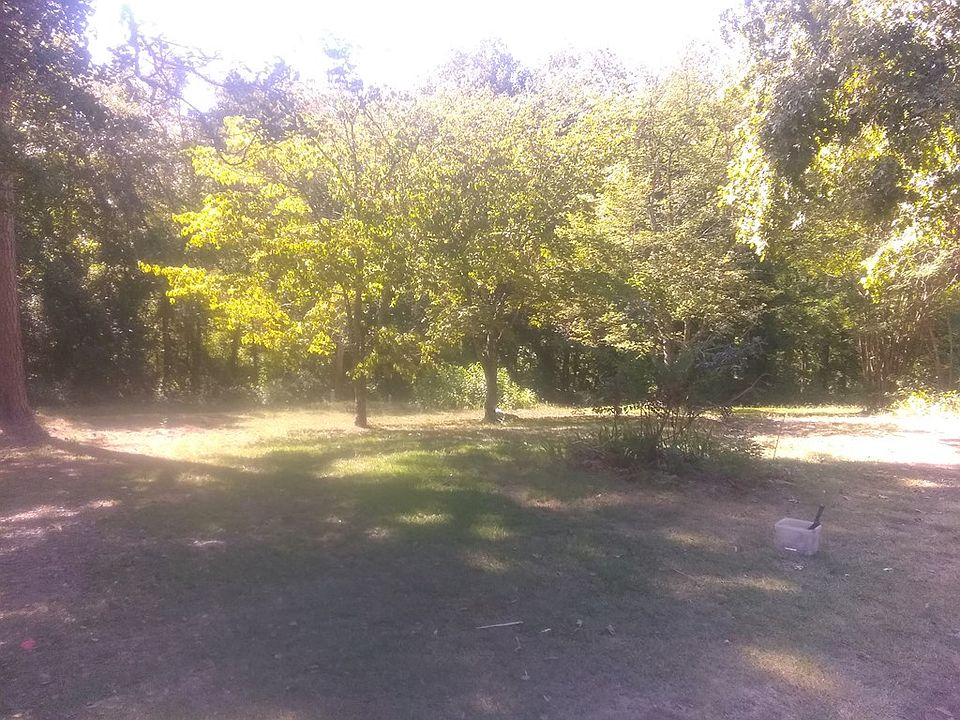 2nd image of 12 Strom Ln
