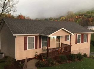 4324 Tower Rd, Bluefield, WV 24701