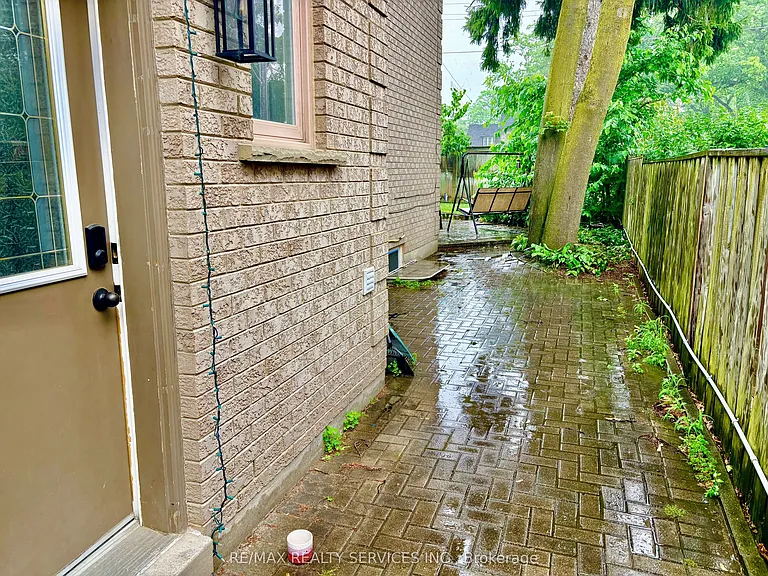1543 Polesden Dr — Photo 15