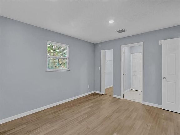 5th image of 7403 Pacific Ave
