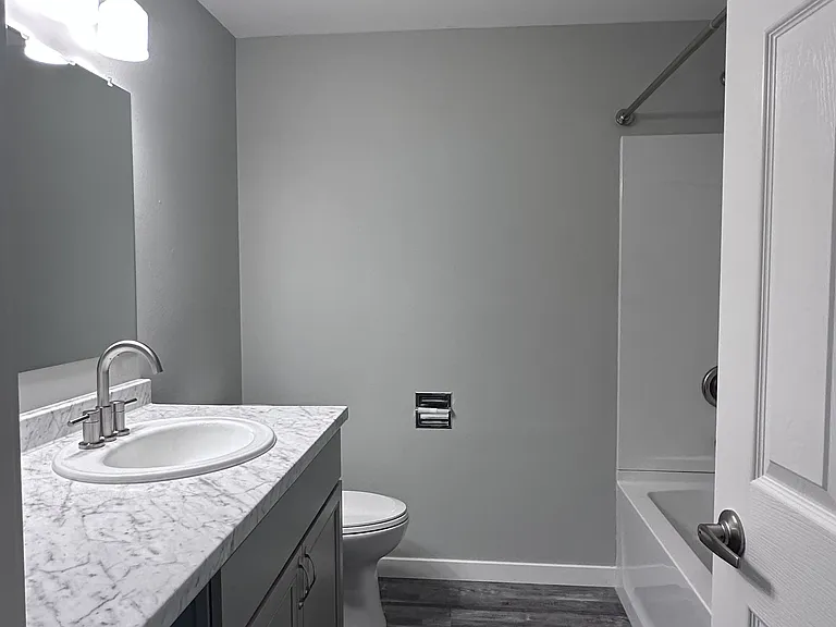 1050 N 21st St #1 — Photo 8