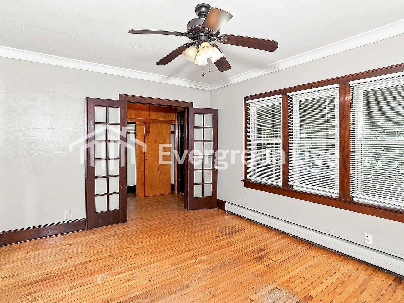 3 bed, 2.0 bath, 1273 sqft, $2,245 — Photo 2