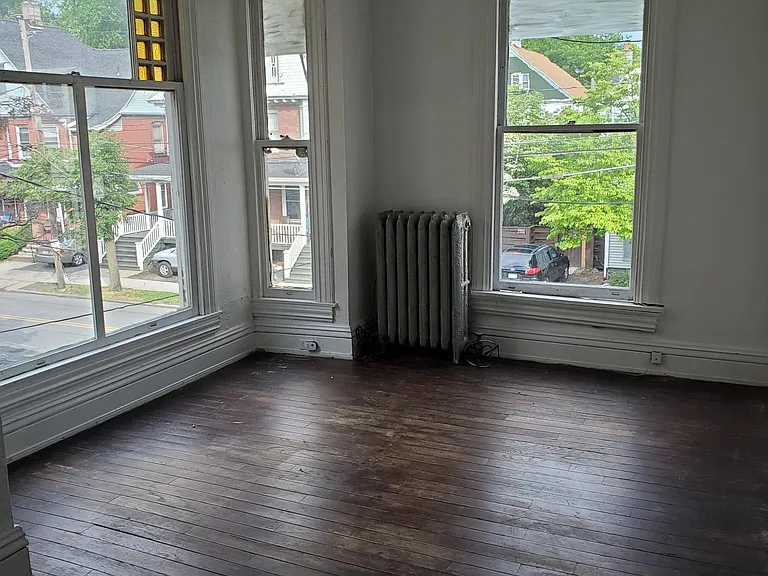 387 S River St #2 — Photo 1