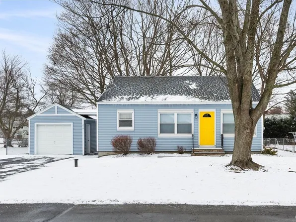214 Marilyn Ave, North Syracuse, NY 13212