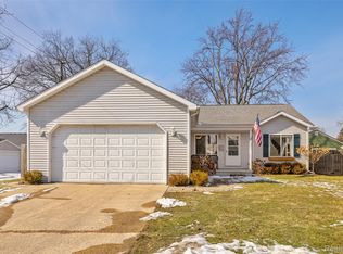 521 N 6th St, Saint Clair, MI 48079