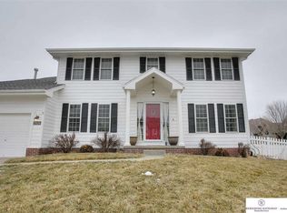 15106 Martin Ave, Omaha, NE 68116