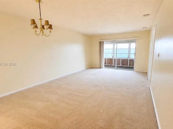 12900 SW 13th St APT 413E, Pembroke Pines, FL 33027