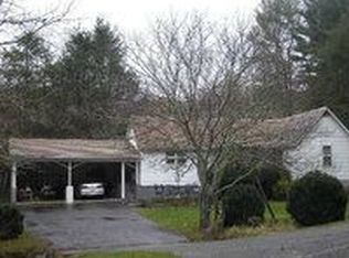 601 Hines Branch Rd, Elk Creek, VA 24326