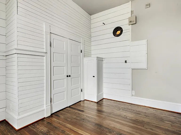 202 N Lbj Dr — Photo 38