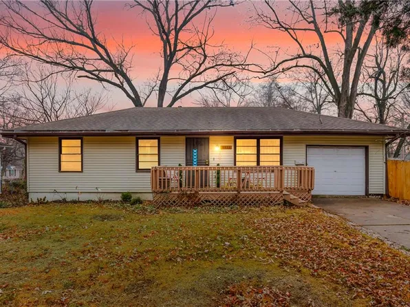 8821 McElroy Rd, Kansas City, MO 64134