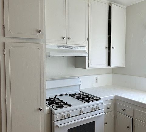 3rd image of 14834 Friar St APT D