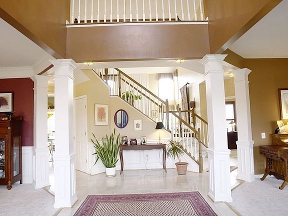 2-Story Foyer
