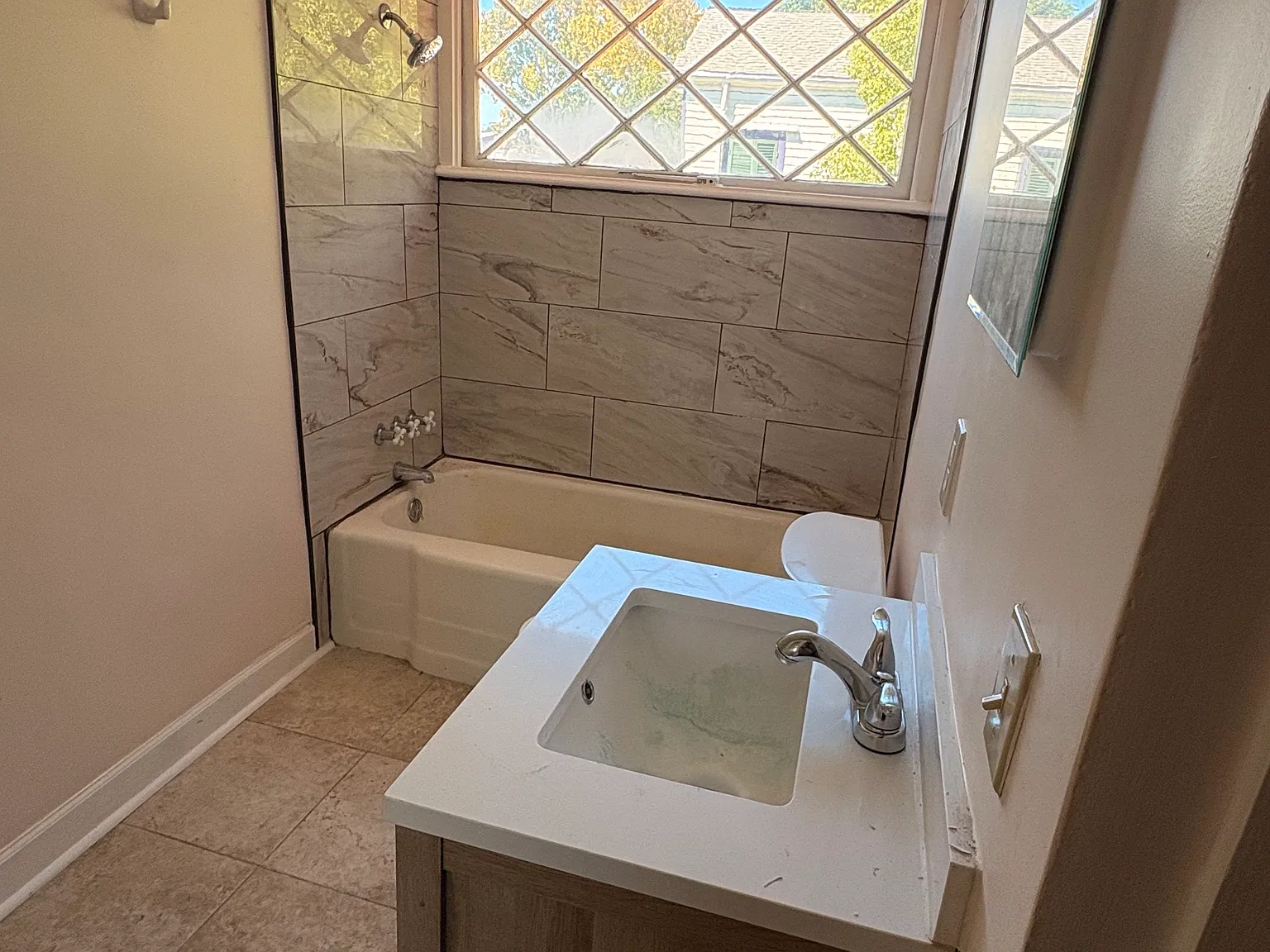 3 bed, $1,700 — Photo 3