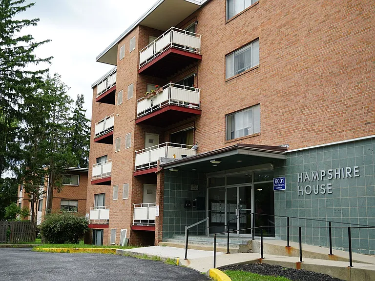 Hampshire House Apartments — Photo 2