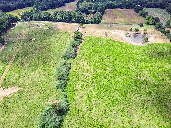 3rd image of 1470 Chamblee Mill Rd
