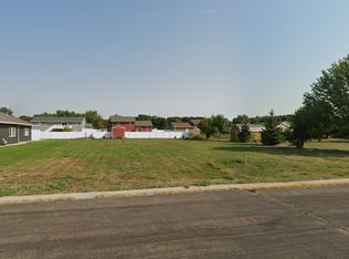 704 Andrew St, Marshall, MN 56258