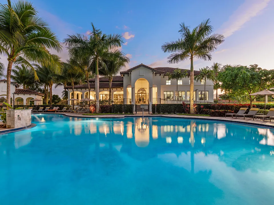 Make every day feel like a resort day.