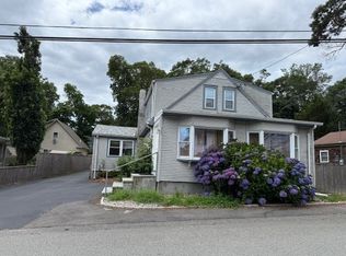 585 Hancock St, Tiverton, RI 02878