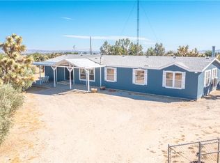 6556 Smoketree Rd, Phelan, CA 92371